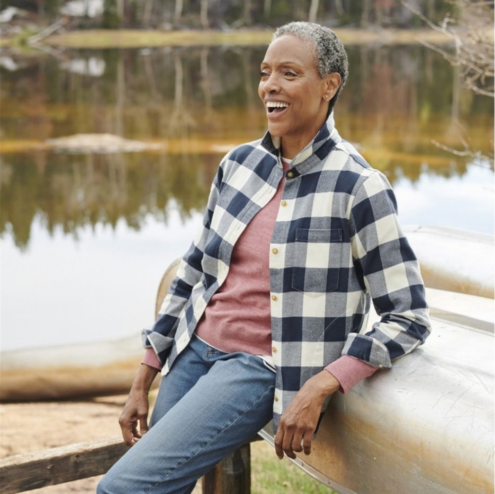 L.L. BEAN Women's Soft Brushed Relaxed Fit Flannel Plaid Over Shirt Small‎
